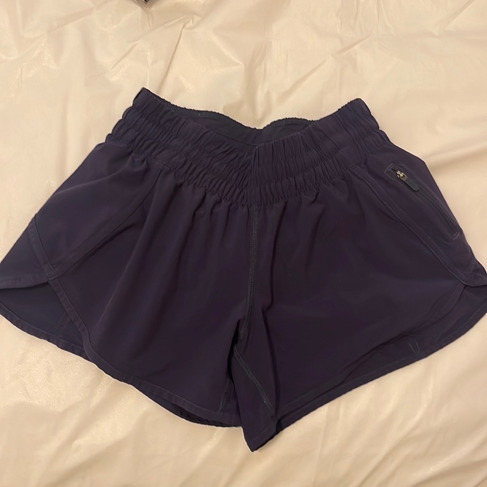 Lululemon Size 6 Tracker Shorts 4in